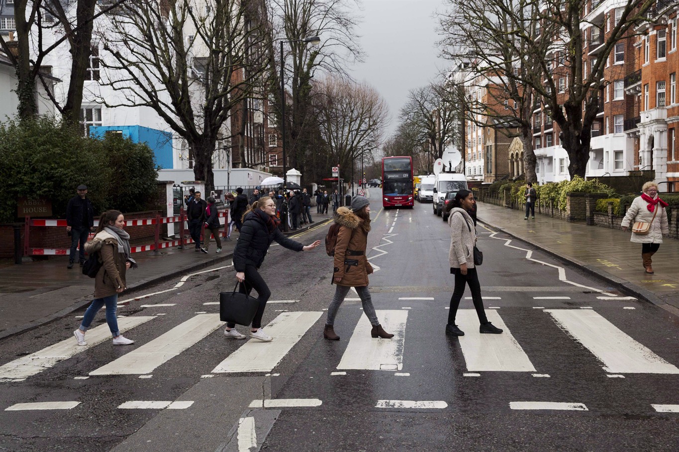 Come Together:Beatles fans still flock to zebra crossing for Abbey Road  photo